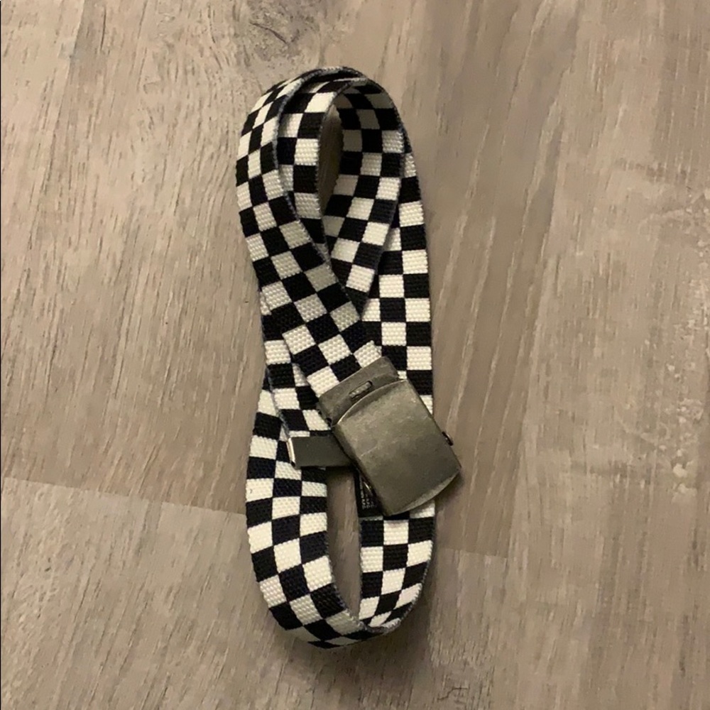 checkered belt